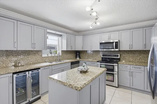 $784,900 | 18811 Northwest 80th Avenue, Hialeah, FL 33015