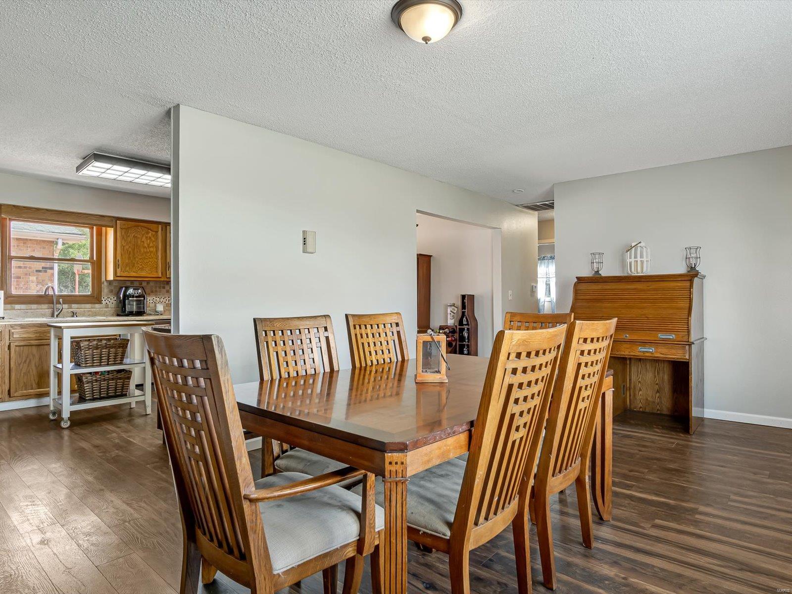8408 Country Lane Troy, IL 62294 - Photo 7 of 25