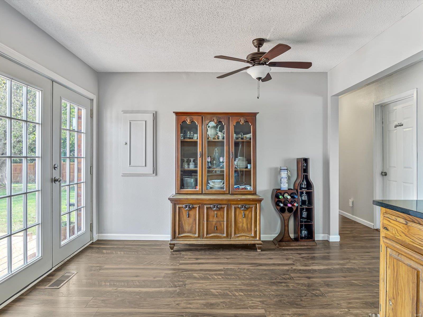 8408 Country Lane Troy, IL 62294 - Photo 10 of 25