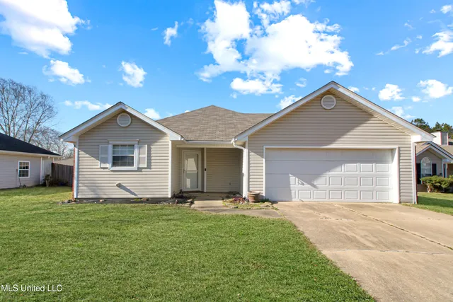 $215,000 | 321 Swan Drive, Brandon, MS 39047