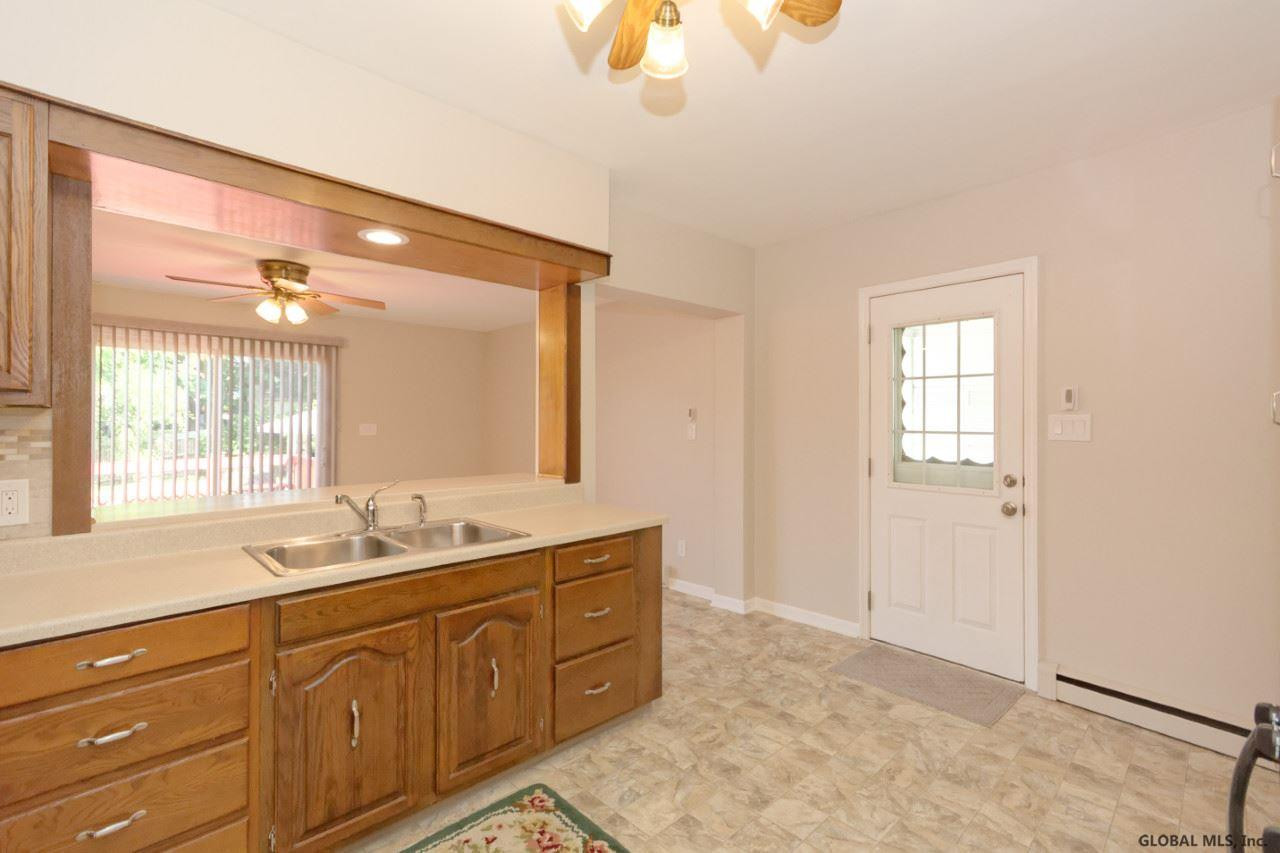 13 Wing Road Rexford, NY 12148 - Photo 15 of 22 Photo 15