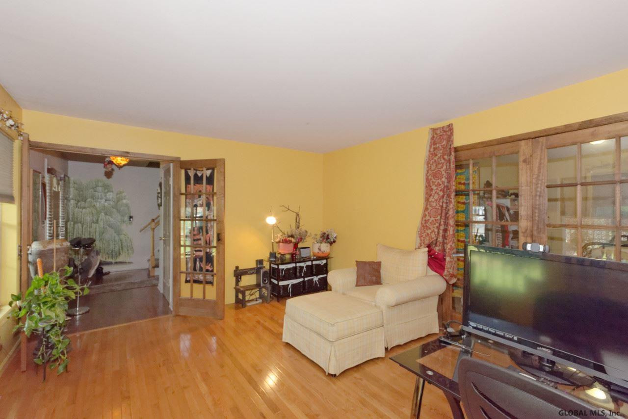 13 Wing Road Rexford, NY 12148 - Photo 3 of 22 Photo 3