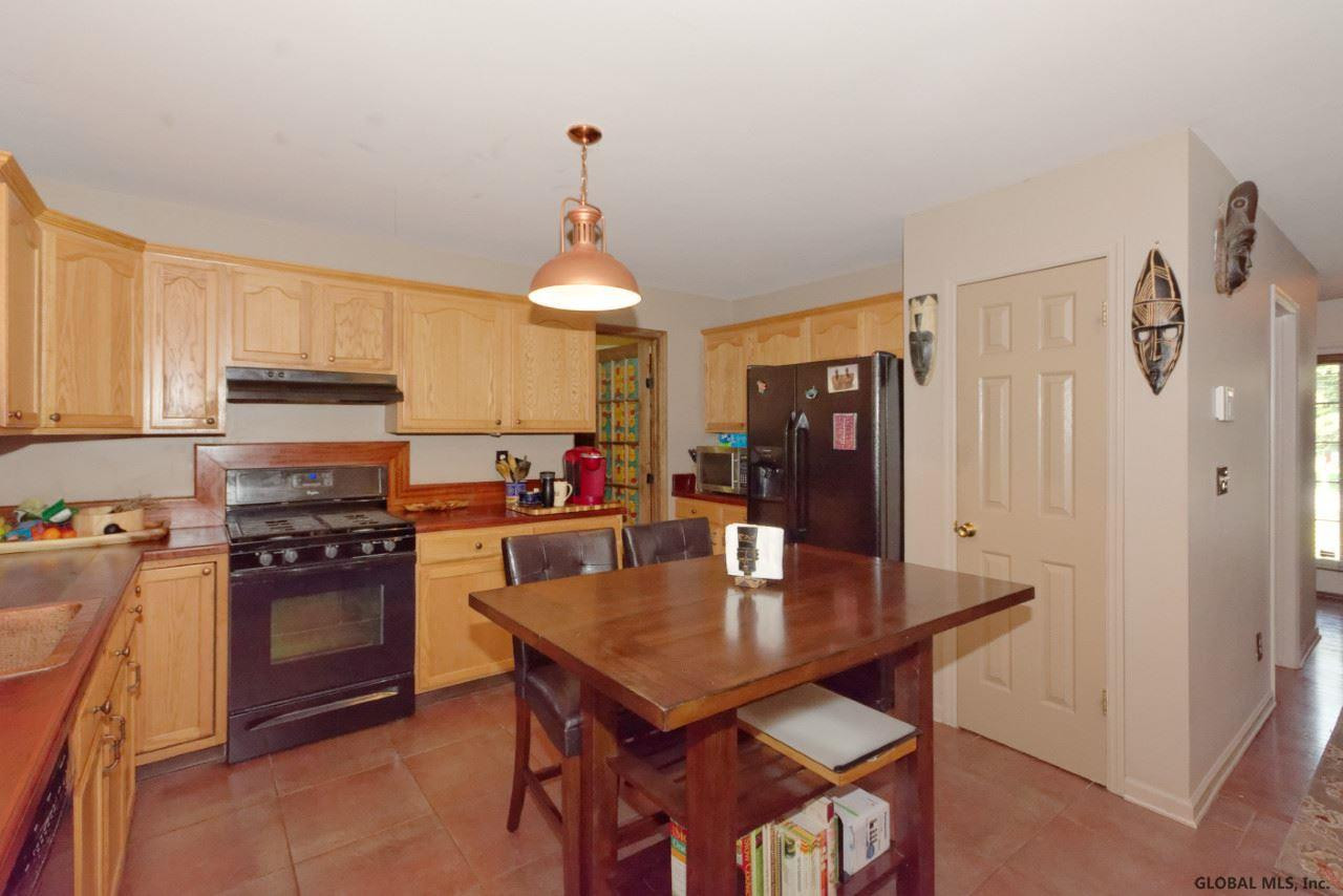 13 Wing Road Rexford, NY 12148 - Photo 6 of 22 Photo 6