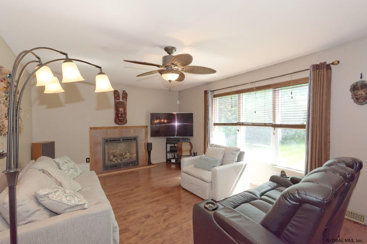 13 Wing Road Rexford, NY 12148 - Photo 9 of 22 Photo 9