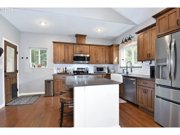 $900,000 | 26840 South Skinner Road, Estacada, OR 97023
