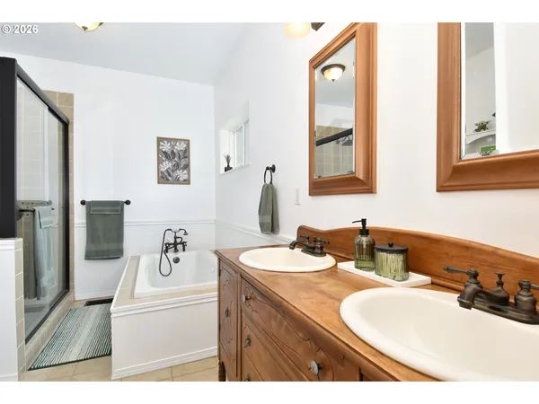 $900,000 | 26840 South Skinner Road, Estacada, OR 97023