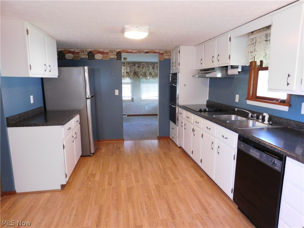 6865 Glendale Road North Ridgeville, OH 44039 - Photo 3 of 34