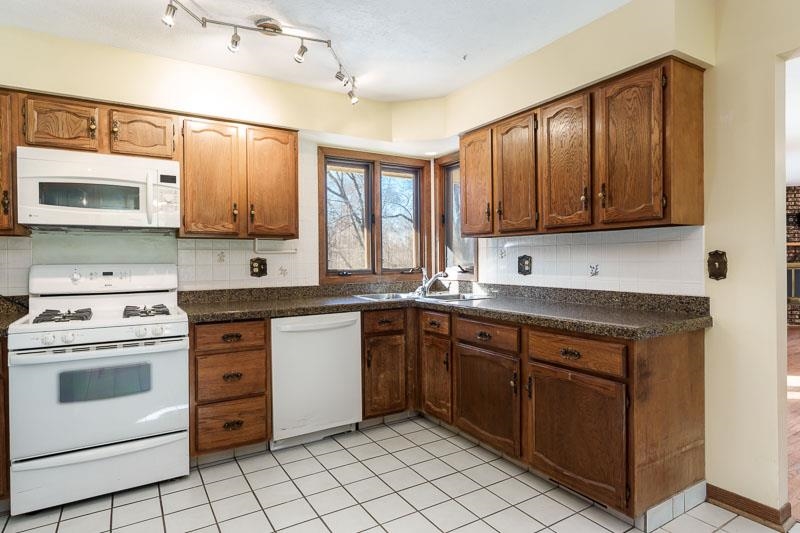 1920 Yale Bridge Road South Beloit, IL 61080 - Photo 19 of 44