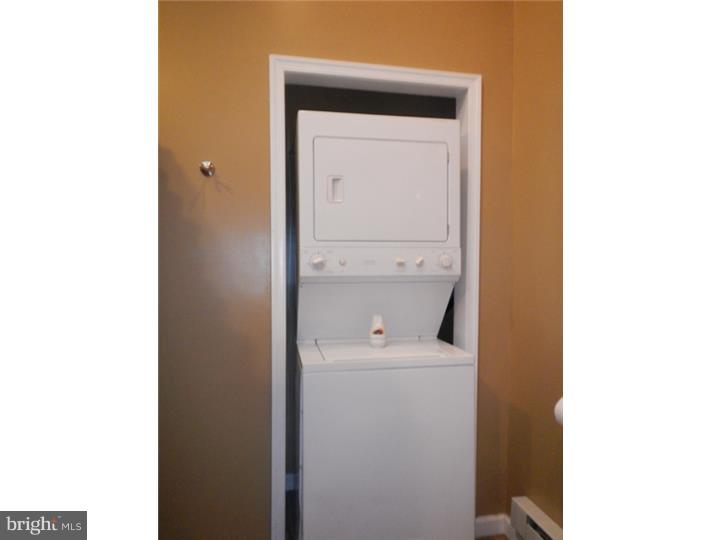 825 Upton Road Aston, PA 19014 - Photo 8 of 13 Bathroom