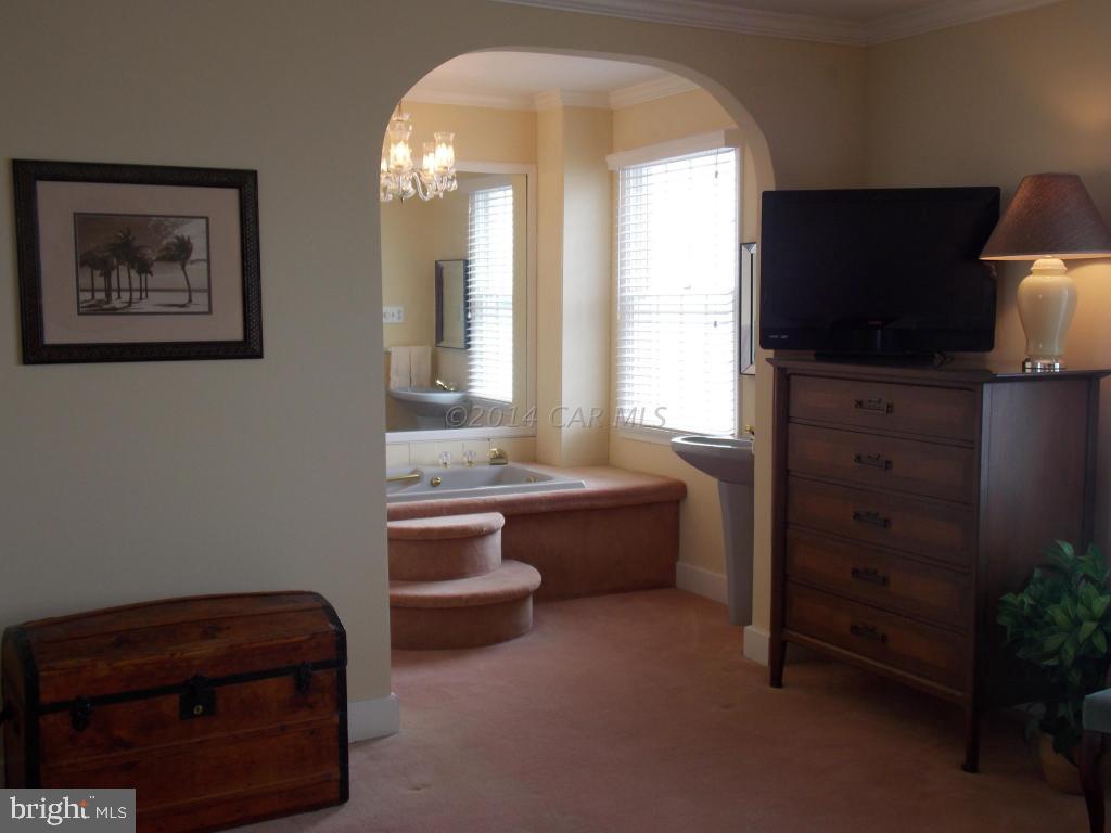 195 Jamestown Road, Unit 2 Ocean City, MD 21842 - Photo 13 of 54 Gallery Image 13