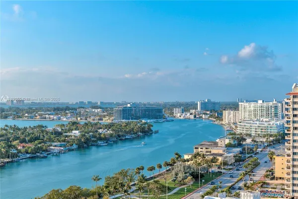 $7,000 | 6301 Collins Avenue, Unit 2707, Miami Beach, FL 33141