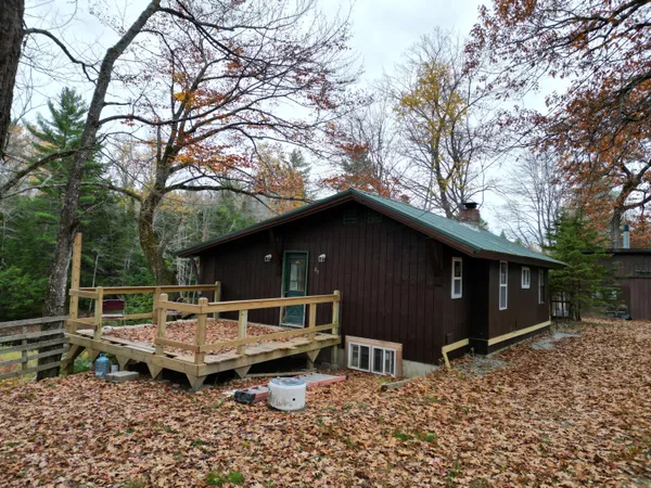 $94,900 | 20 Oake Lane, Howland, ME 04448