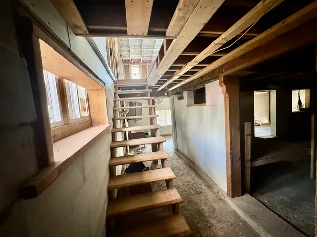 $99,900 | 20 Oake Lane, Howland, ME 04448