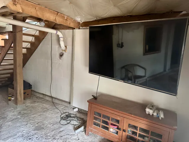 $99,900 | 20 Oake Lane, Howland, ME 04448