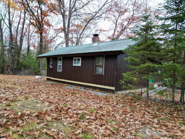 $99,900 | 20 Oake Lane, Howland, ME 04448