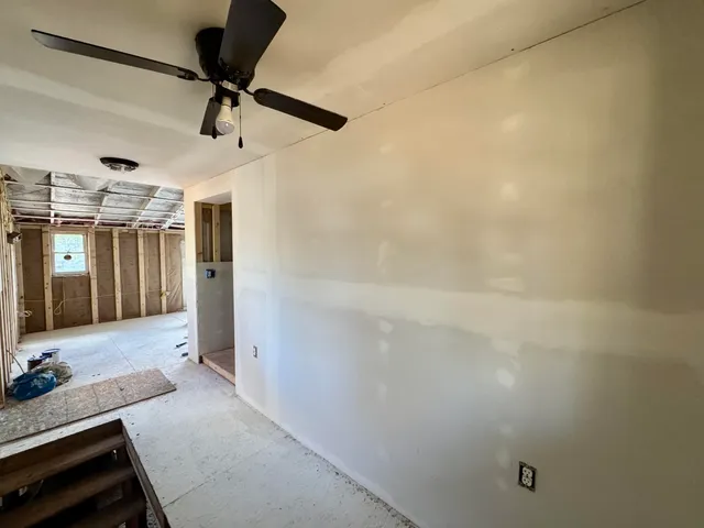 $99,900 | 20 Oake Lane, Howland, ME 04448