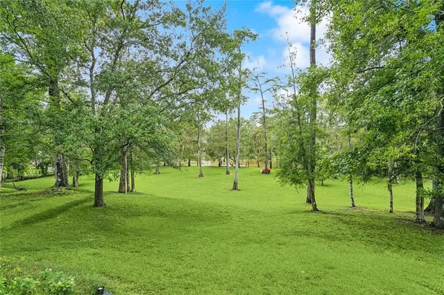 $1,500 | 18061 Three Rivers Road, Covington, LA 70433