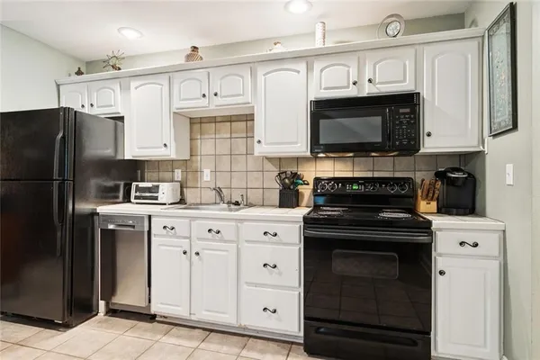 $1,500 | 18061 Three Rivers Road, Covington, LA 70433