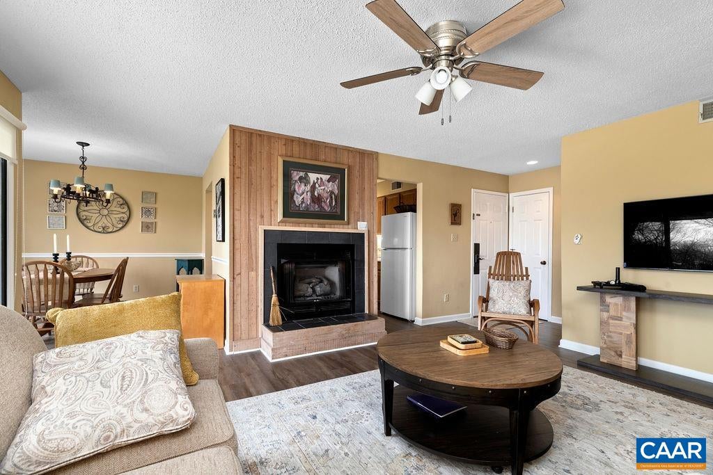 2049 Stone Ridge Roseland, VA 22967 - Photo 5 of 46 Gallery Image 5