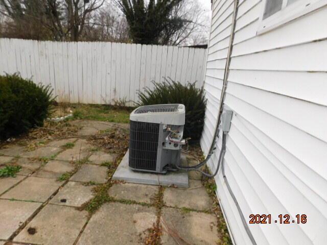 1293 Watkins Road Columbus, OH 43207 - Photo 7 of 23 DSCN0219