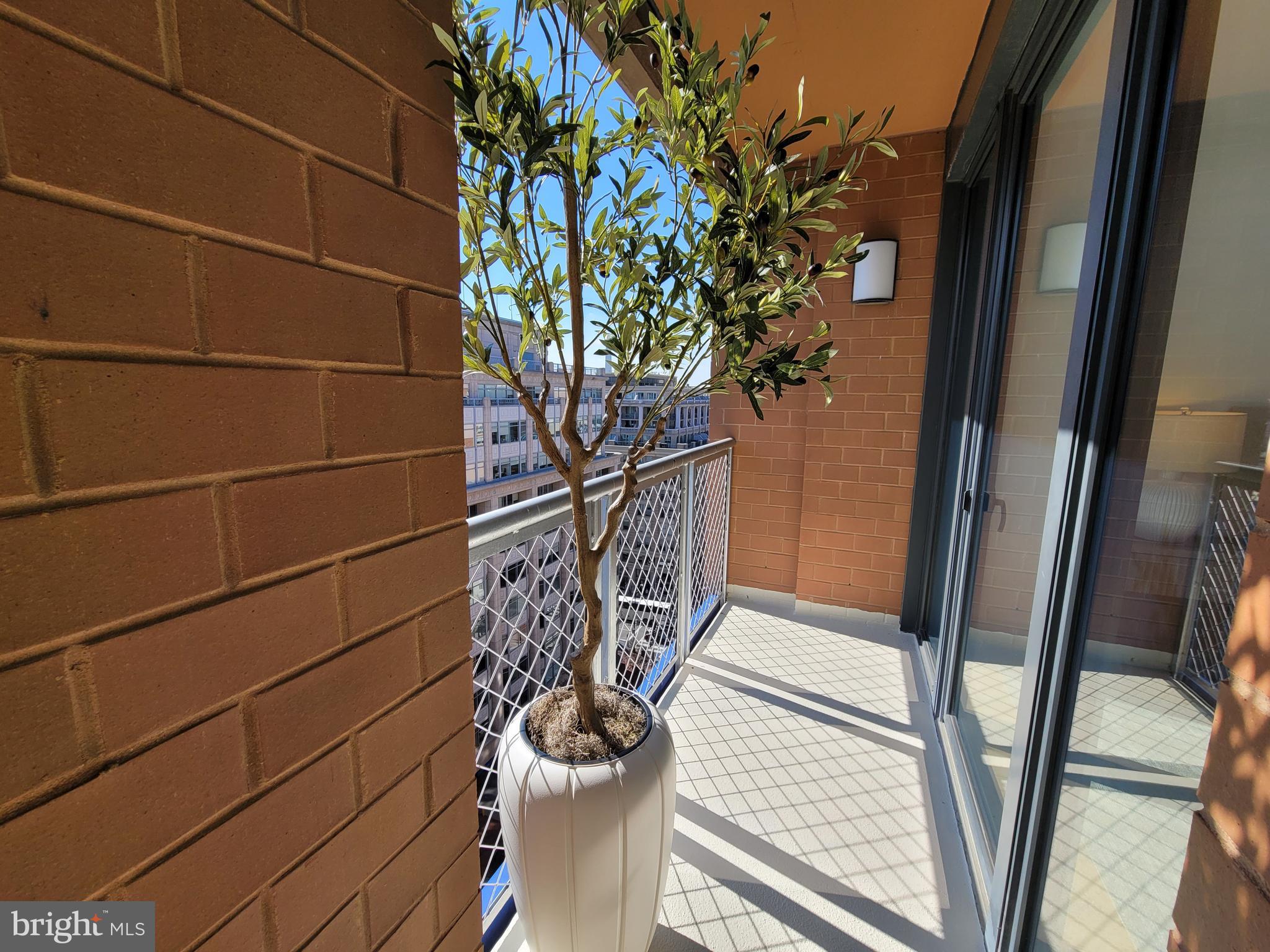 631 D Street Northwest, Unit 1227 Washington, DC 20004 - Photo 6 of 63