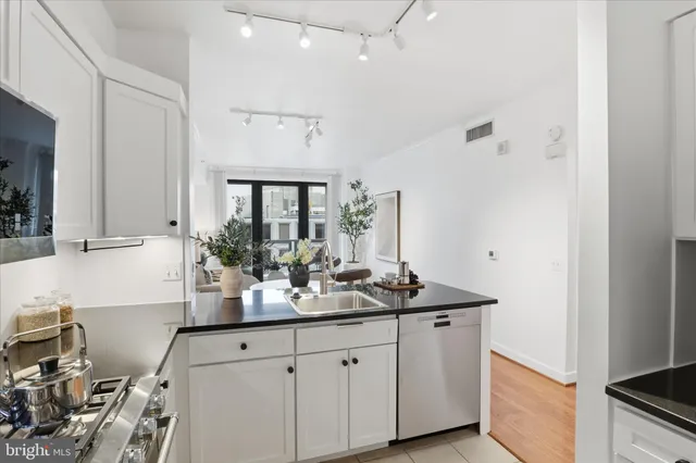 $535,000 | 631 D Street Northwest, Unit 1227, Washington, DC 20004