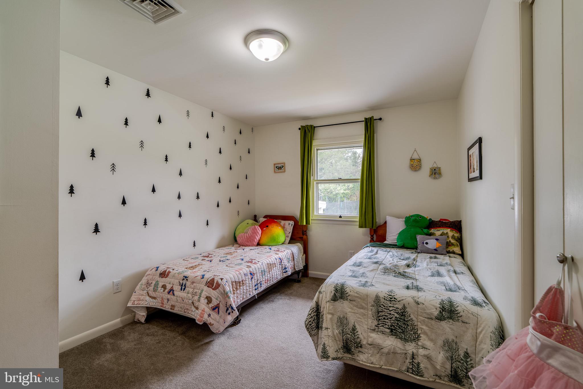 17 Briarcliff Road Elizabethtown, PA 17022 - Photo 21 of 47 Bedroom 3