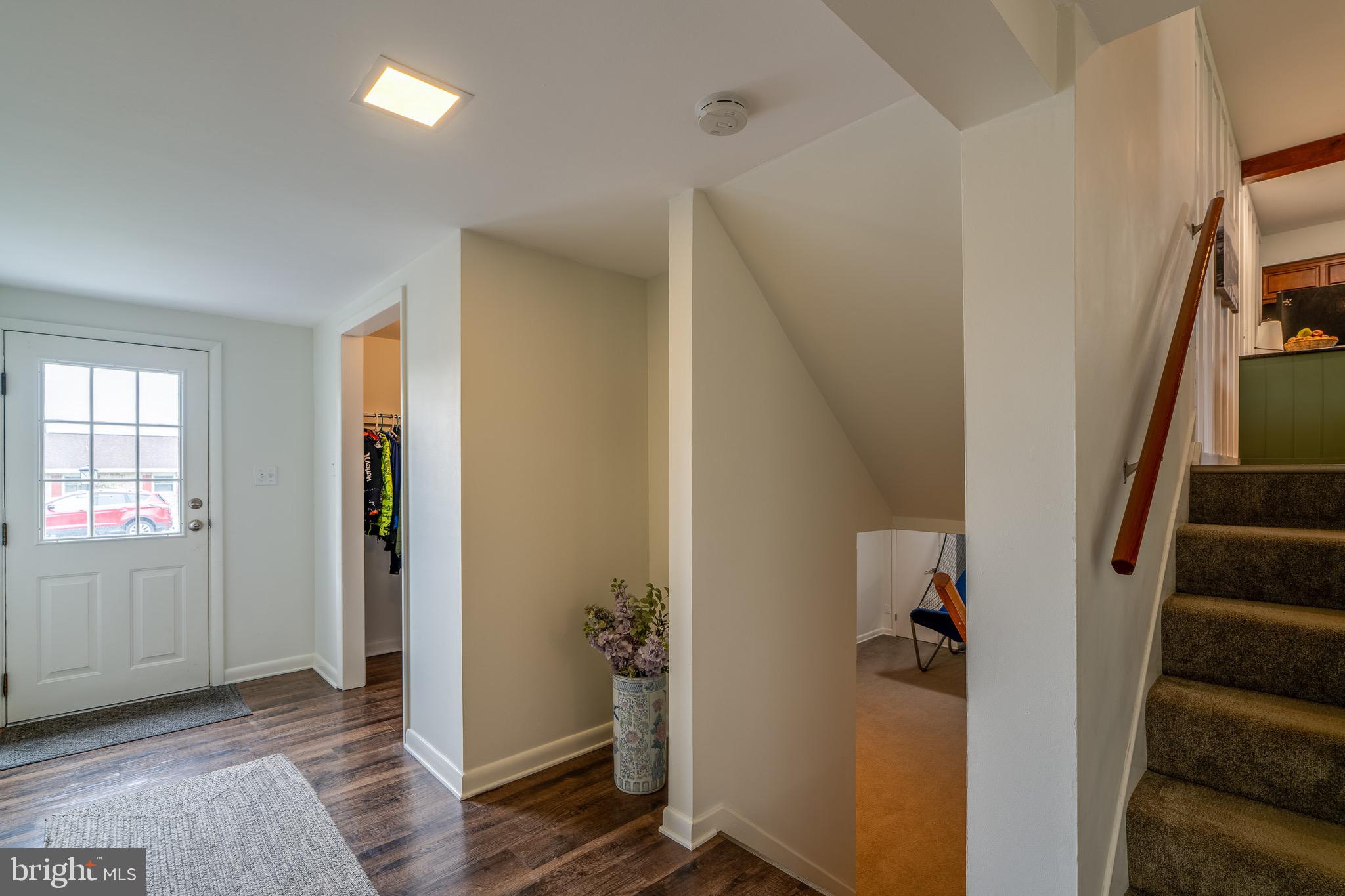 17 Briarcliff Road Elizabethtown, PA 17022 - Photo 25 of 47 Mudroom