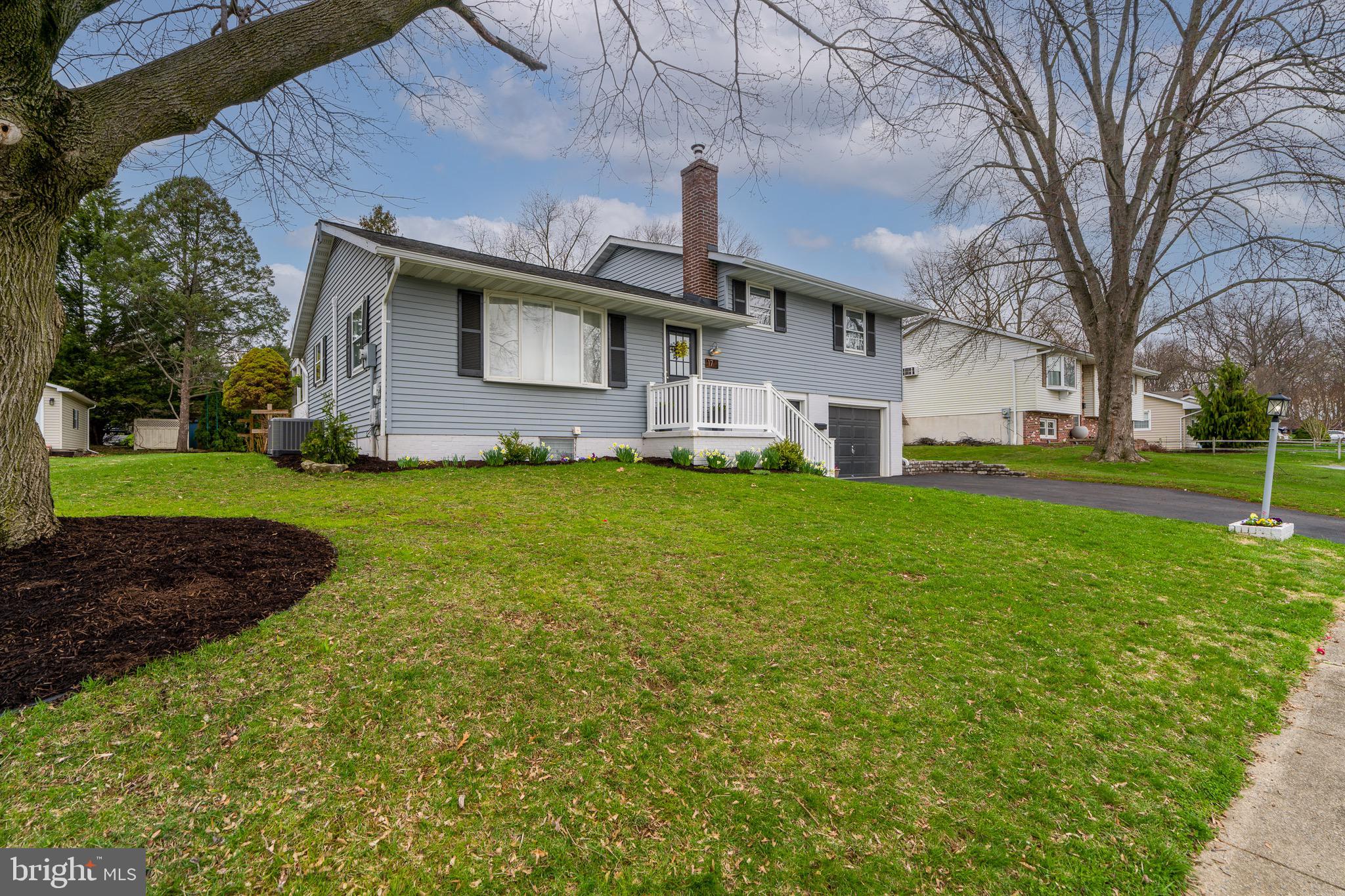 17 Briarcliff Road Elizabethtown, PA 17022 - Photo 3 of 47