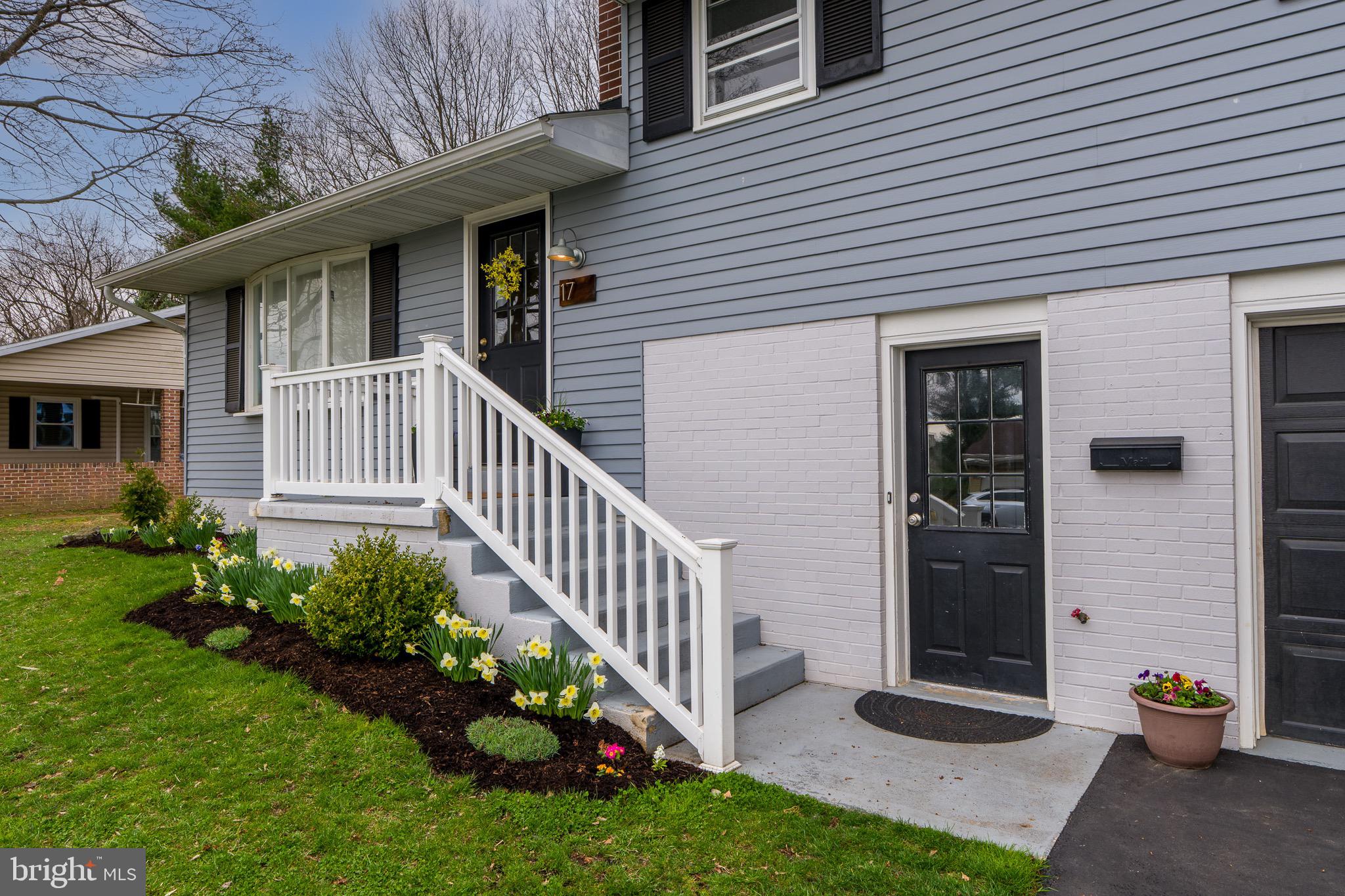 17 Briarcliff Road Elizabethtown, PA 17022 - Photo 4 of 47