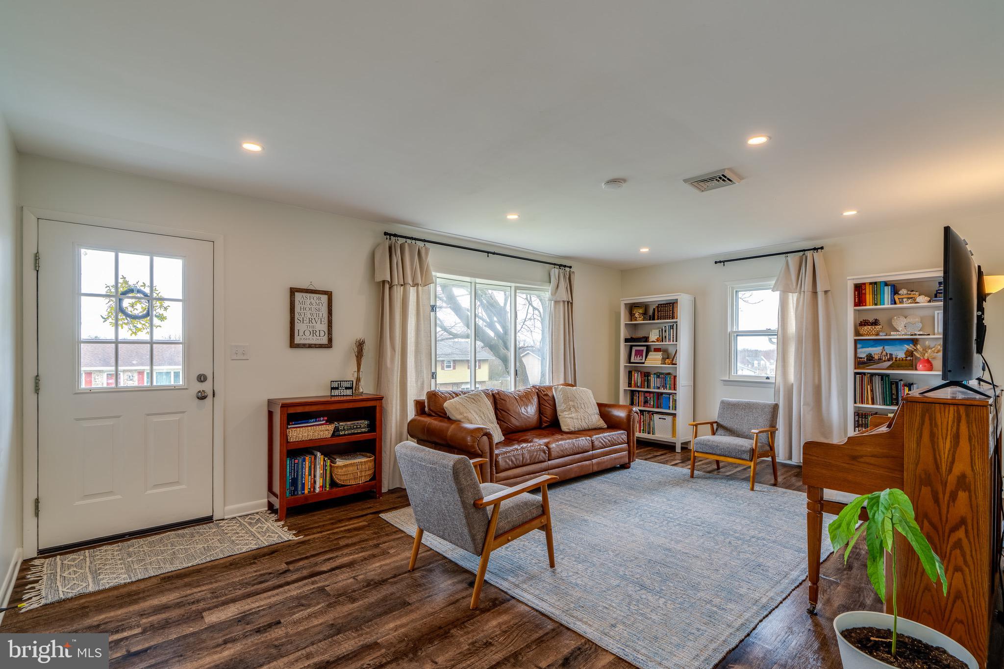 17 Briarcliff Road Elizabethtown, PA 17022 - Photo 8 of 47