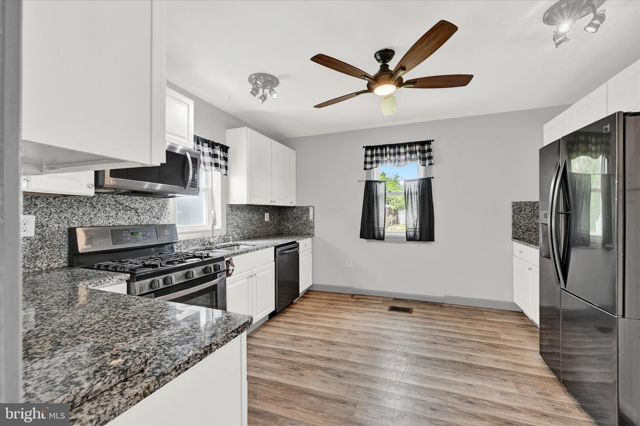 354 Savannah Road Essex, MD 21221 - Photo 10 of 26