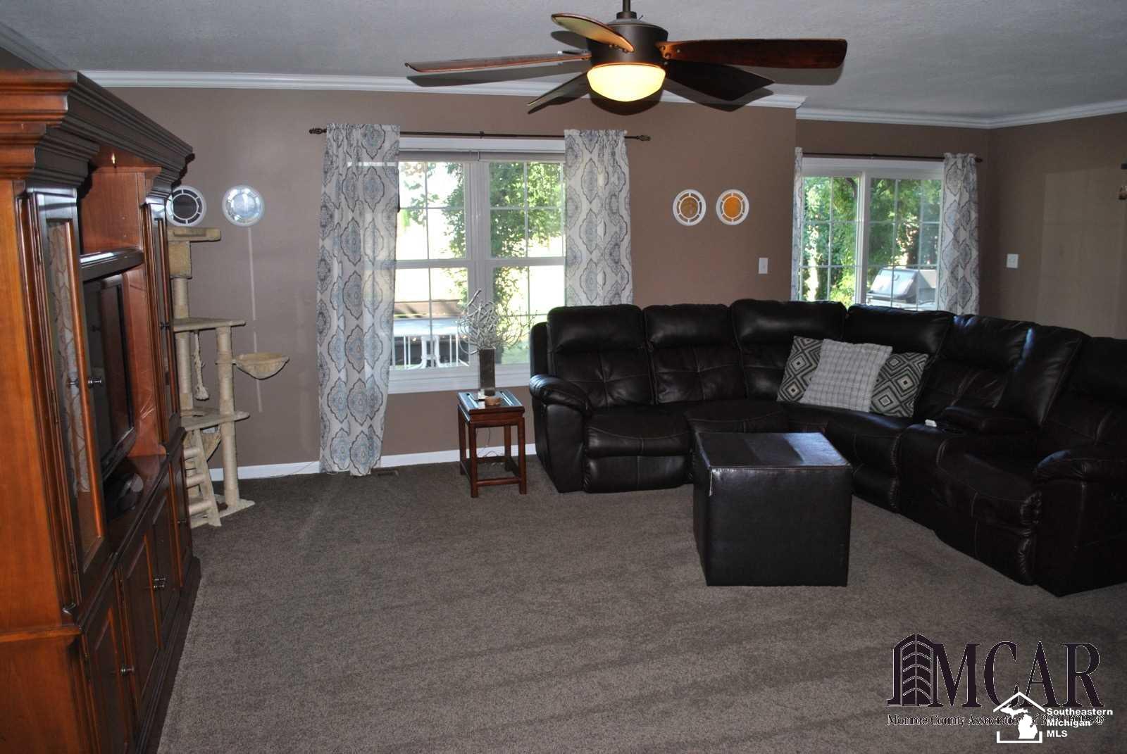 4749 East Dunbar Road Monroe, MI 48161 - Photo 10 of 37 21477087-9.JPG