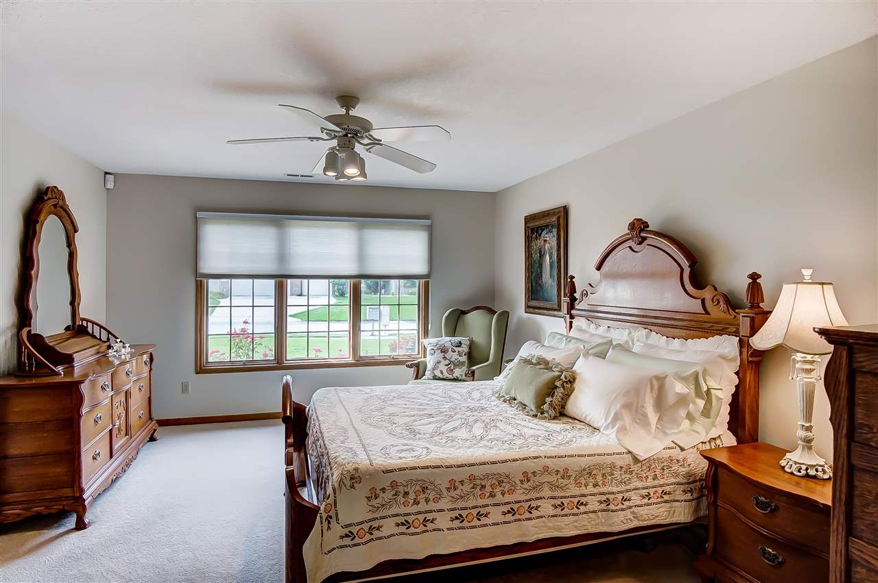 1810 Oakville Road Fort Wayne, IN 46818 - Photo 16 of 34