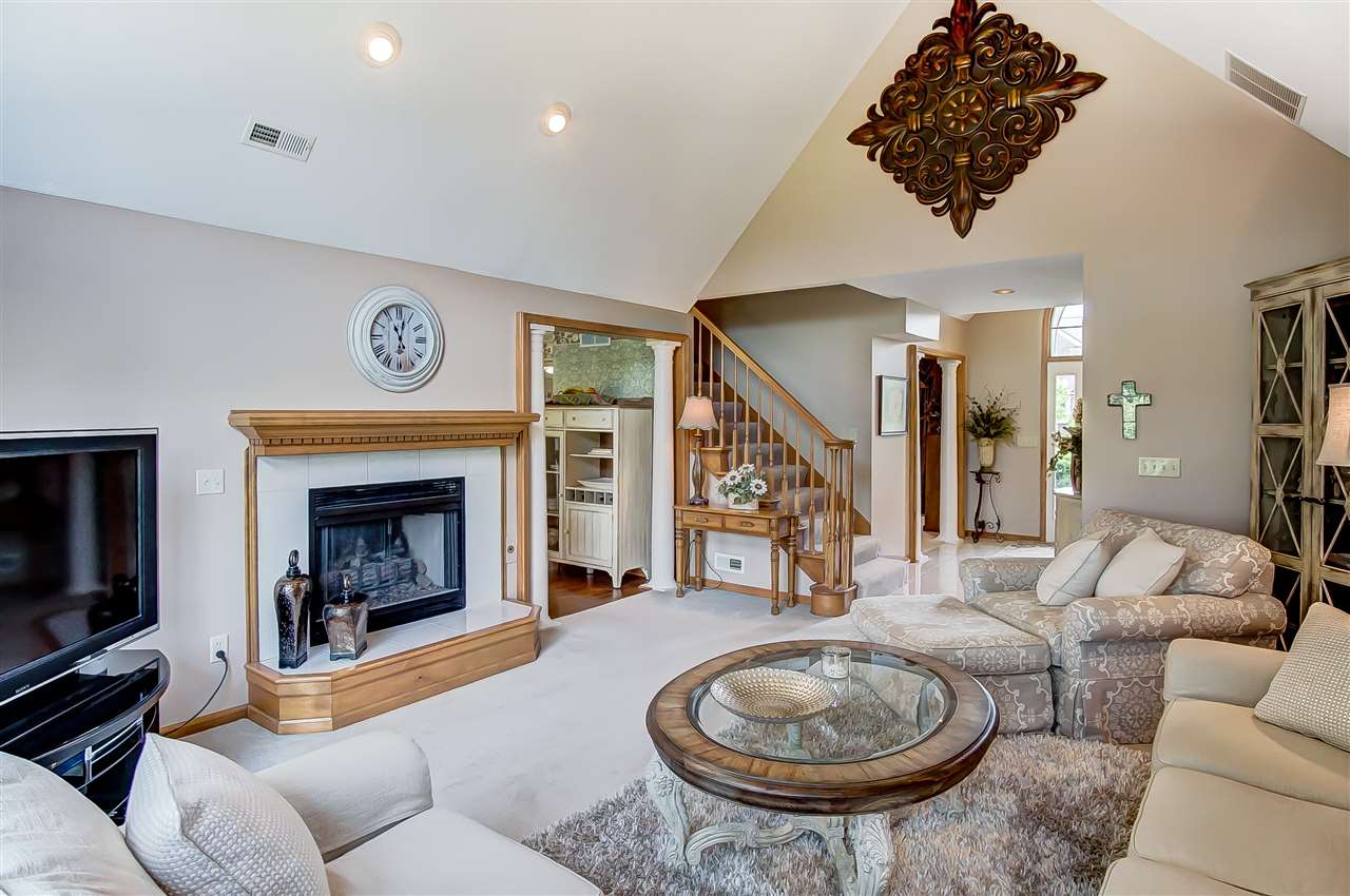 1810 Oakville Road Fort Wayne, IN 46818 - Photo 7 of 34
