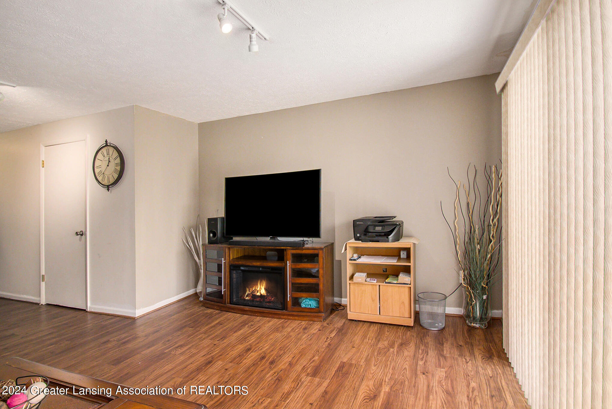 1108 South Ridge Road Lansing, MI 48917 - Photo 19 of 25 011_ndp7572