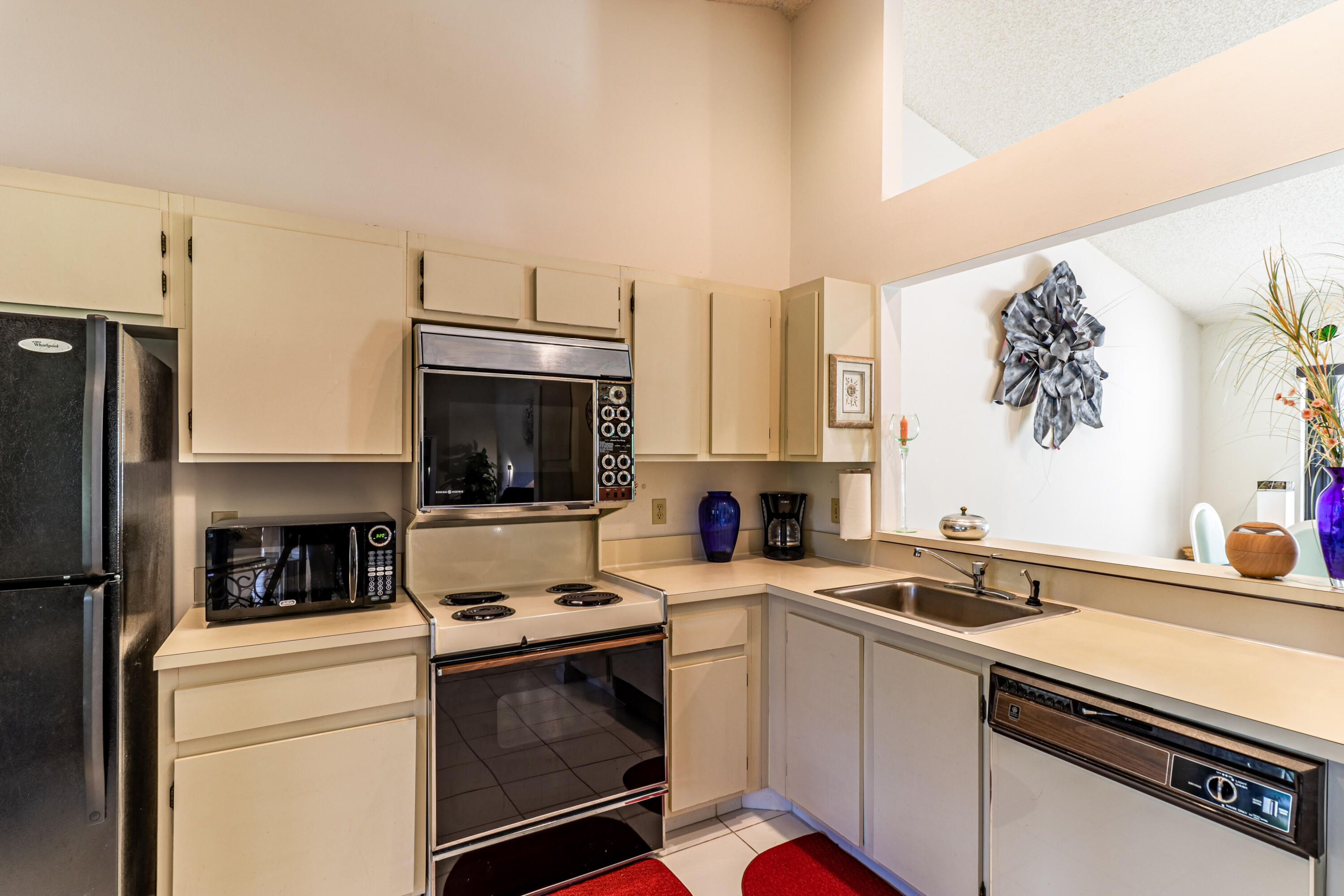9262 Ketay Circle Boca Raton, FL 33428 - Photo 13 of 25 Kitchen