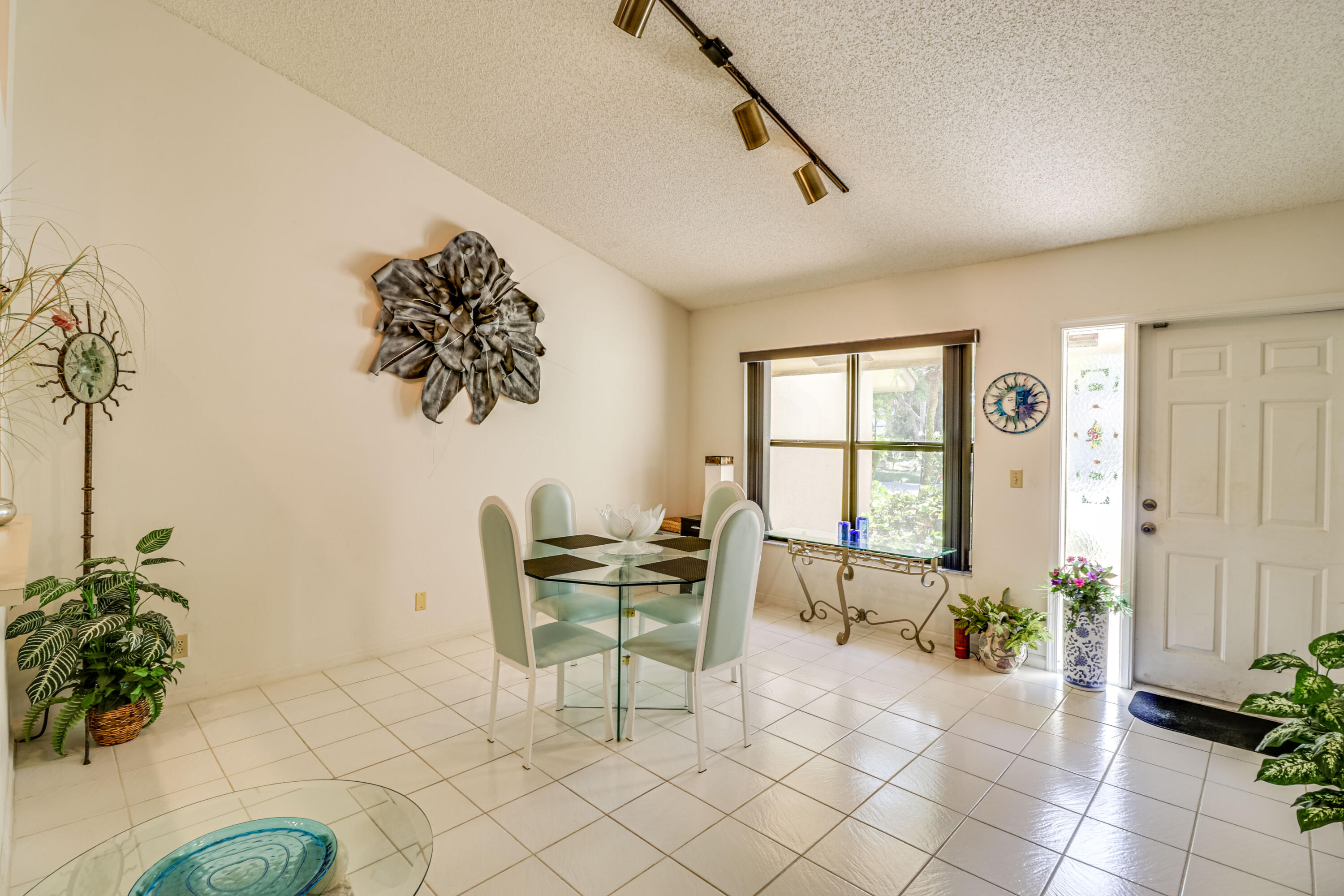 9262 Ketay Circle Boca Raton, FL 33428 - Photo 3 of 25 Enjoy the high ceilings
