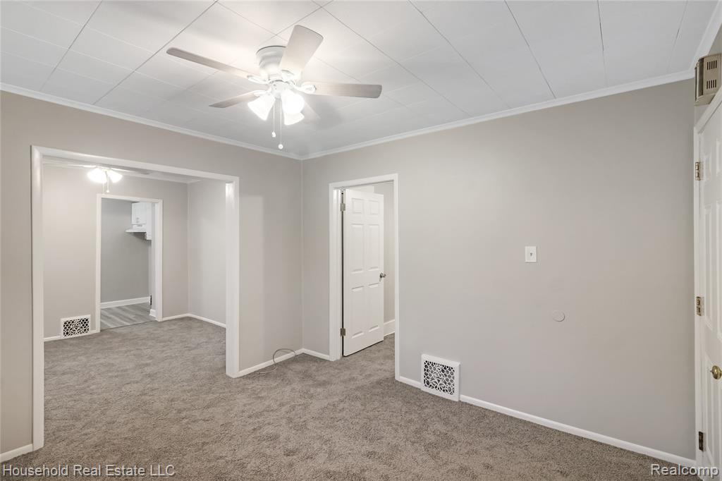 245 South Edith Street Pontiac, MI 48342 - Photo 5 of 21