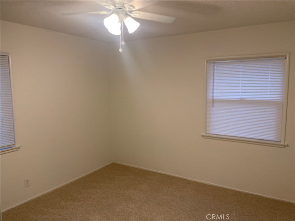 655 West Grove Street Rialto, CA 92376 - Photo 13 of 31