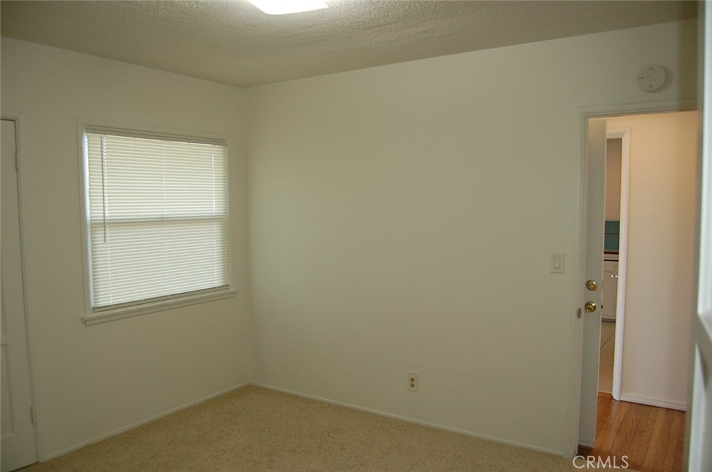 655 West Grove Street Rialto, CA 92376 - Photo 14 of 31