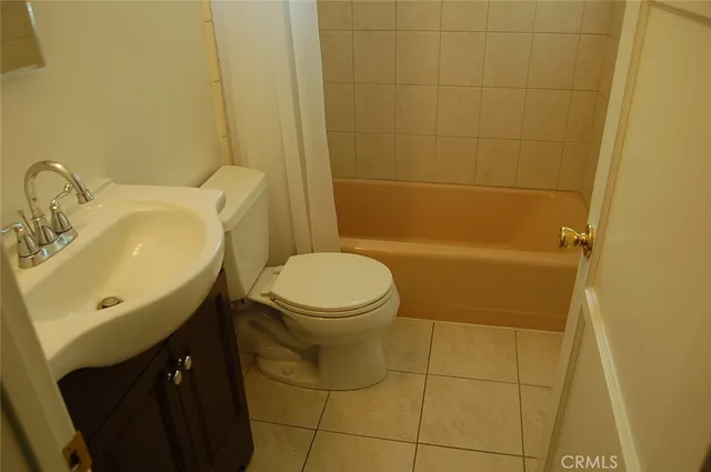 $2,695 | 655 West Grove Street, Rialto, CA 92376