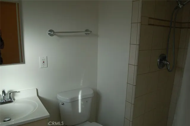 $2,695 | 655 West Grove Street, Rialto, CA 92376