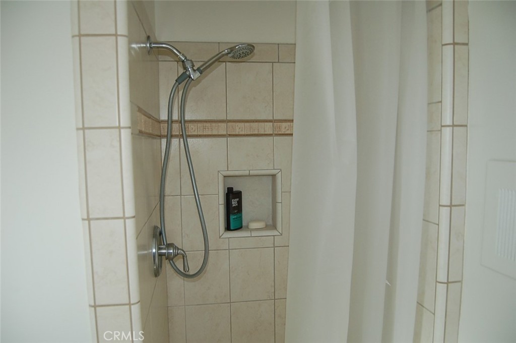 655 West Grove Street Rialto, CA 92376 - Photo 26 of 31