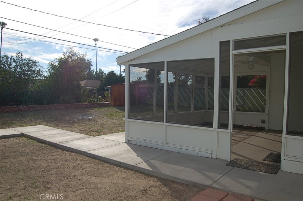 655 West Grove Street Rialto, CA 92376 - Photo 29 of 31