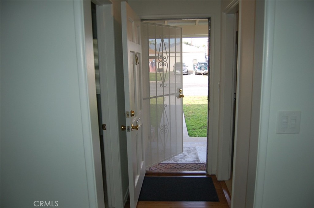 655 West Grove Street Rialto, CA 92376 - Photo 4 of 31