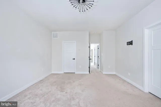 $2,950 | 1328 Trestle Drive, Fredericksburg, VA 22401