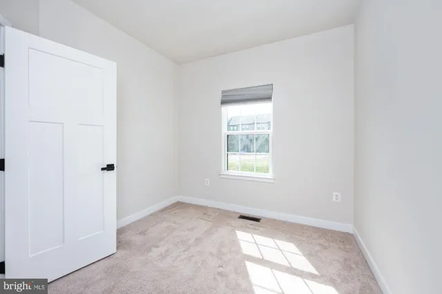 $2,950 | 1328 Trestle Drive, Fredericksburg, VA 22401