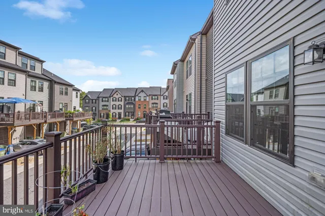 $2,950 | 1328 Trestle Drive, Fredericksburg, VA 22401