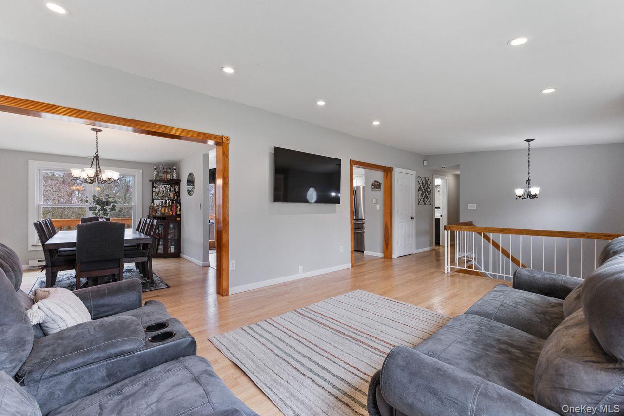 4 Stonewall Farm Road Mahopac, NY 10541 - Photo 8 of 37 Open concept layout.